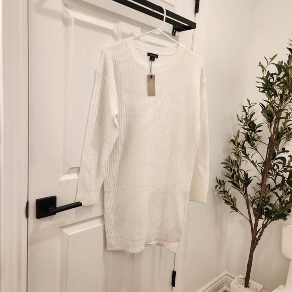 Women's Boohoo Basic Crew Neck White Sweater Dress - Picture 3 of 7